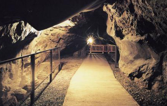 岩屋洞窟